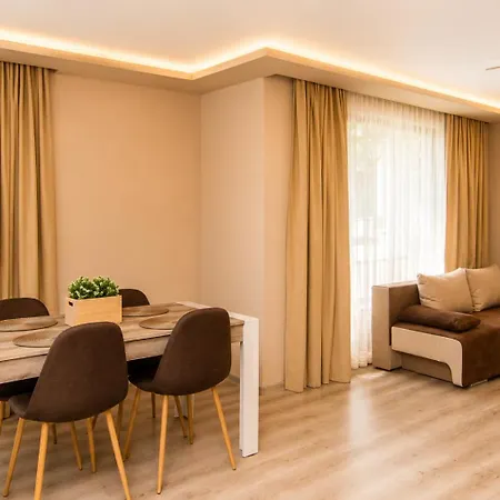 Apartment Cozy Flats Nearby Center Free Park Area